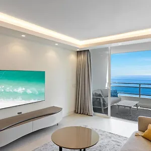 https://fully-renovated-frontline-flat.es-andalucia.com