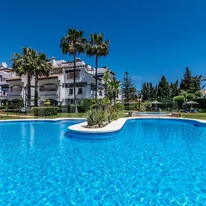 https://apt-mishel-1-linea-de-playa.es-andalucia.com